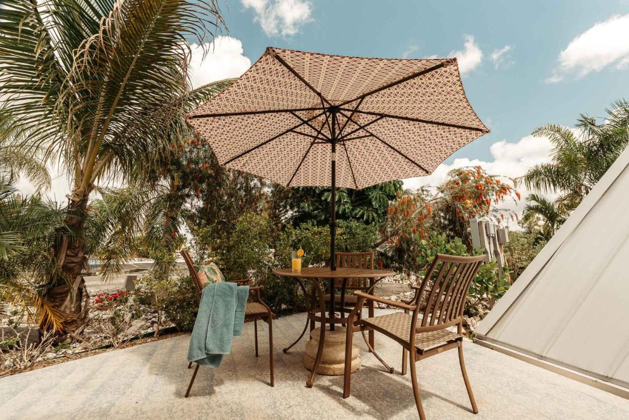 Отель Pyramids In Florida Эстеро Экстерьер фото
