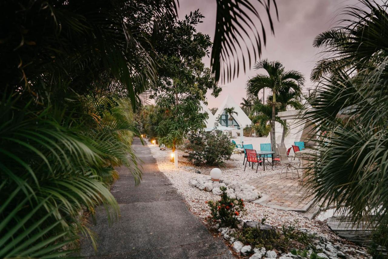 Отель Pyramids In Florida Эстеро Экстерьер фото